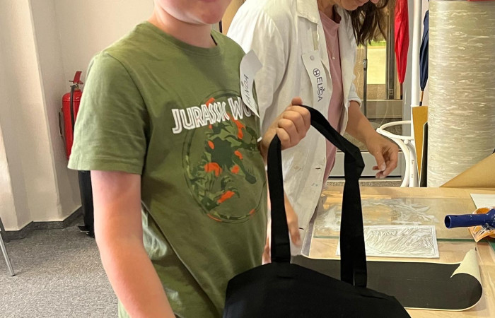 B09987D9-D512-49AD-9A7F-136CE6667C40