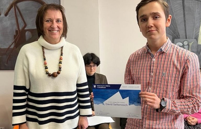 9C5A4256-07F5-4314-9EB5-02F6FD973386