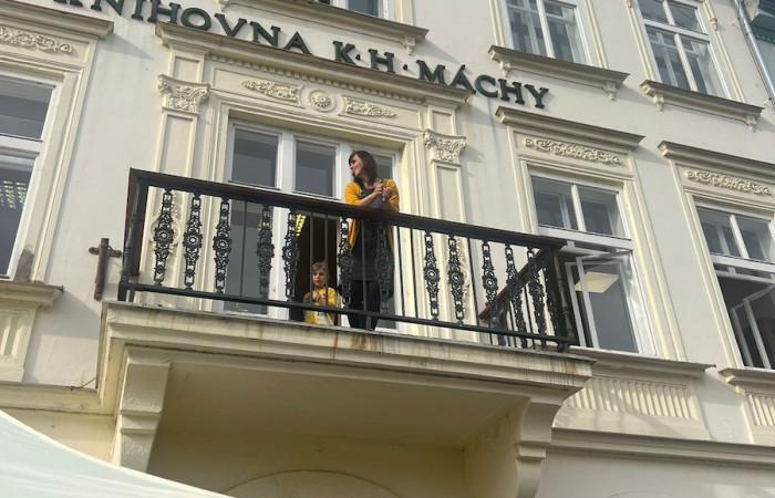 ecaa4eba-5215-4a04-a743-0a4a2c2f9dfb